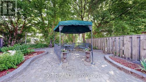 6 Abbottswood Road, Toronto, ON - Outdoor