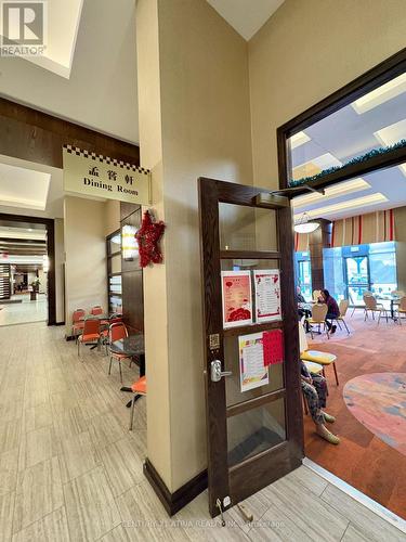 960 - 1 Sun Yat Sen Avenue, Markham, ON - Indoor Photo Showing Other Room