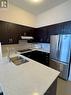 960 - 1 Sun Yat Sen Avenue, Markham, ON  - Indoor Photo Showing Kitchen With Double Sink 