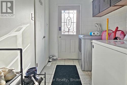 2594 Privet Court, Mississauga, ON - Indoor Photo Showing Laundry Room
