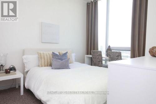 Ph 3605 - 3525 Kariya Drive, Mississauga, ON - Indoor Photo Showing Bedroom