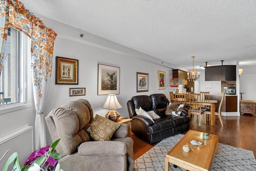 Living room - 702-160 Ch. De La Rive-Boisée, Montréal (Pierrefonds-Roxboro), QC - Indoor Photo Showing Living Room