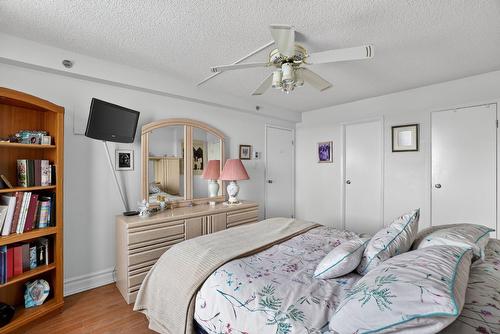 Primary bedroom - 702-160 Ch. De La Rive-Boisée, Montréal (Pierrefonds-Roxboro), QC - Indoor Photo Showing Bedroom