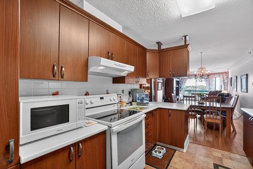 Kitchen - 702-160 Ch. De La Rive-Boisée, Montréal (Pierrefonds-Roxboro), QC - Indoor Photo Showing Kitchen