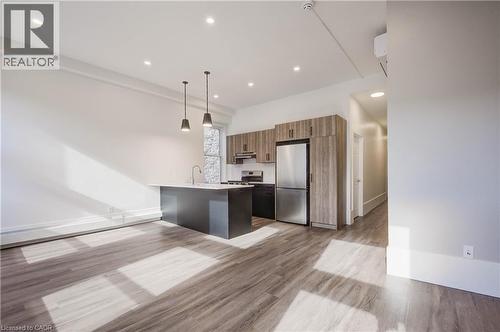 28 Main Street Unit# 8, Cambridge, ON - Indoor Photo Showing Kitchen With Upgraded Kitchen