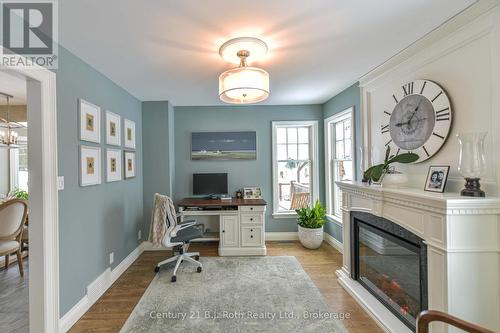 3255 10 Line N, Oro-Medonte, ON - Indoor With Fireplace