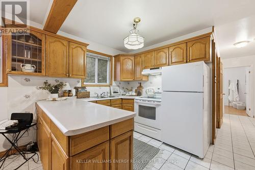 1485 Oneida Court, Oshawa (Samac), ON - Indoor Photo Showing Kitchen With Double Sink