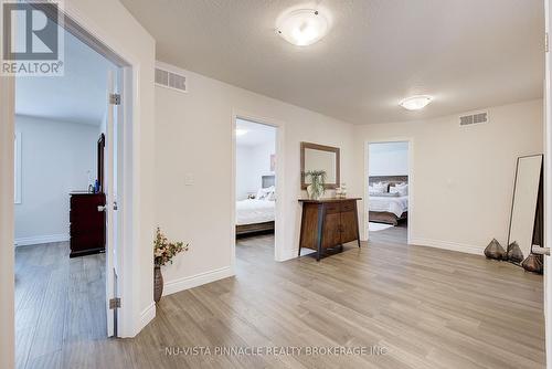 2232 Tripp Drive, London South (South V), ON - Indoor