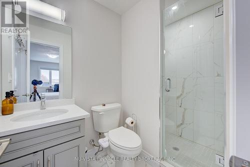 2232 Tripp Drive, London South (South V), ON - Indoor Photo Showing Bathroom