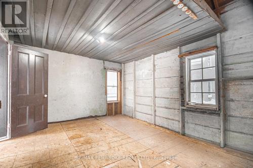 2146 Westmeath Road, Whitewater Region, ON - Indoor Photo Showing Garage