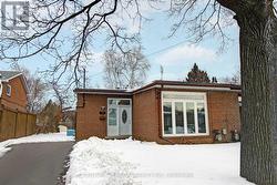 ENTIRE HOUSE - 69 ROYWOOD DRIVE  Toronto, ON M3A 2C9