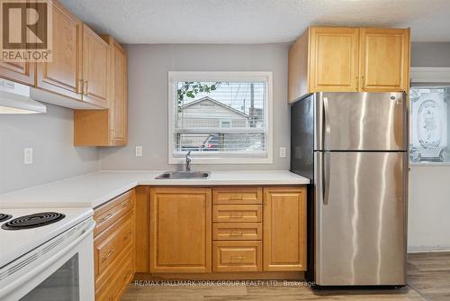 116A High Street, Georgina, ON - Indoor Photo Showing Kitchen