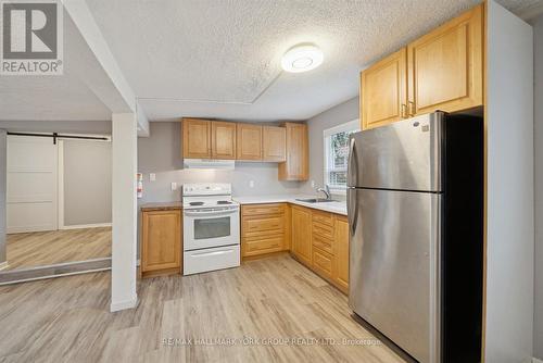 116A High Street, Georgina, ON - Indoor Photo Showing Kitchen
