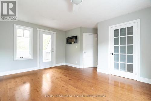 104 Knox Road E, Wasaga Beach, ON - Indoor Photo Showing Other Room