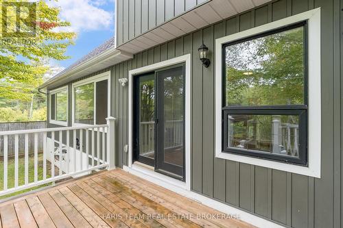 104 Knox Road E, Wasaga Beach, ON - Outdoor With Deck Patio Veranda With Exterior