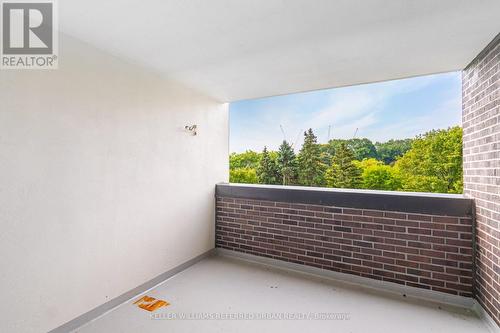 404 - 1515 Lakeshore Road E, Mississauga, ON - Outdoor