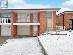 UPPER - 26 STARVIEW DRIVE  Toronto, ON M9M 1K8