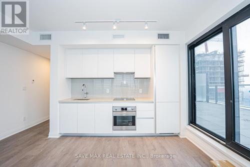 3702 - 4015 The Exchange Street, Mississauga, ON - Indoor Photo Showing Kitchen