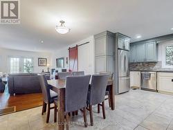 Kitchen and dining open concept - 