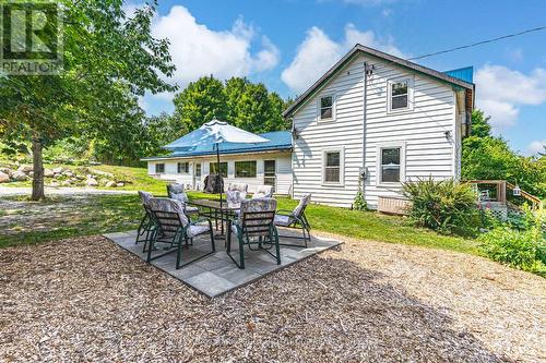 4396 Penetanguishene Road, Springwater, ON - Outdoor