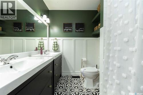 46 Phillips Crescent, Saskatoon, SK - Indoor Photo Showing Bathroom