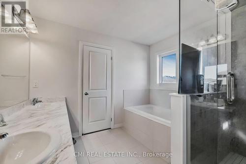 1403 Upper Thames Drive, Woodstock, ON - Indoor Photo Showing Bathroom