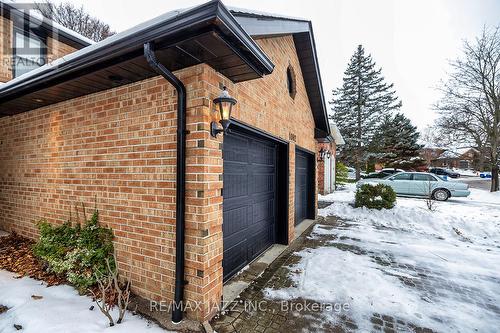 1002 Riverview Crescent, Pickering (Rougemount), ON - Outdoor