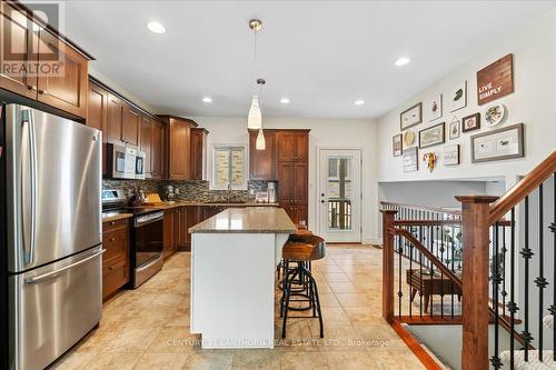 18 Mcdougall Drive, Belleville (Thurlow Ward), ON - Indoor Photo Showing Kitchen With Upgraded Kitchen