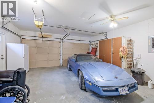 2830 Paris Street, Penticton, BC - Indoor Photo Showing Garage