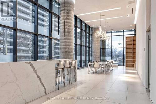 301 - 185 Roehampton Avenue, Toronto, ON 