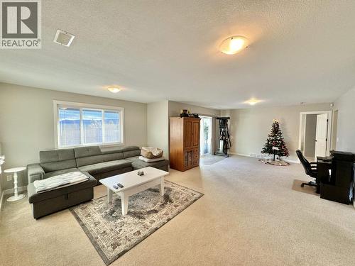 116 Eagle Crescent, Williams Lake, BC - Indoor Photo Showing Living Room