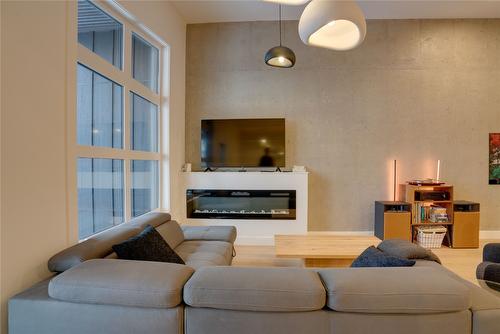 9973 Purcell Drive, Vernon, BC - Indoor Photo Showing Living Room With Fireplace