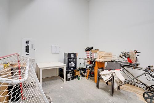 9973 Purcell Drive, Vernon, BC - Indoor Photo Showing Bedroom