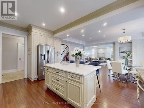 1511 Haig Boulevard, Mississauga, ON - Indoor Photo Showing Kitchen With Upgraded Kitchen