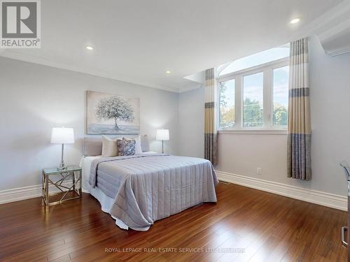 1511 Haig Boulevard, Mississauga, ON - Indoor Photo Showing Bedroom