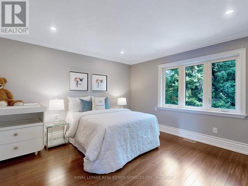 1511 Haig Boulevard, Mississauga, ON - Indoor Photo Showing Bedroom