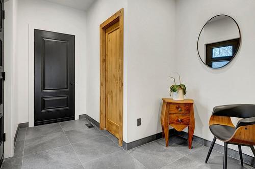 Hall d'entrée/Vestibule - 15 Ch. De L'Escalade, Morin-Heights, QC - Indoor Photo Showing Other Room