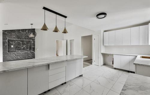 Kitchen - 1385 Ch. Des Hauteurs, Sainte-Adèle, QC - Indoor Photo Showing Kitchen