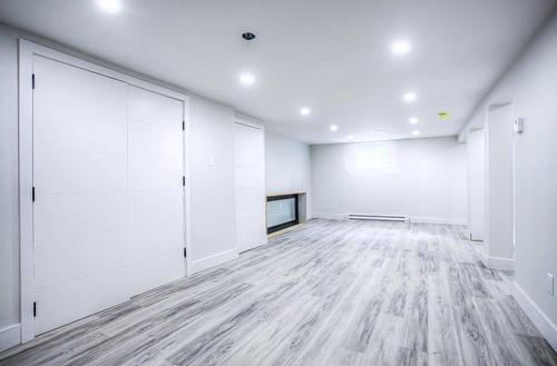 Salle familiale - 1385 Ch. Des Hauteurs, Sainte-Adèle, QC - Indoor