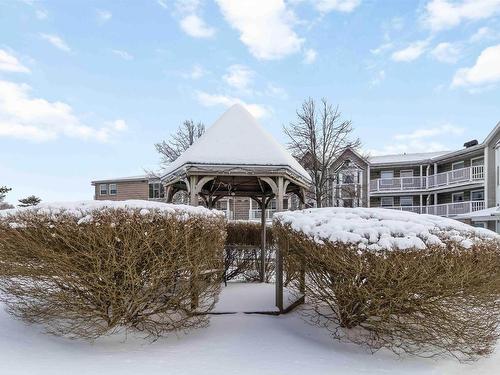 311 93 Kearney Lake Road, Halifax, NS 