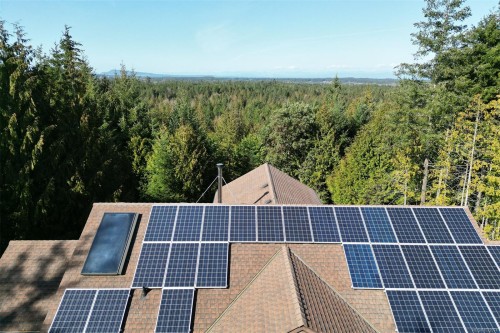 1860 Ashling Rd, Qualicum Beach, BC 