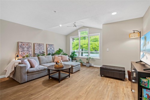 806-261 Mills St, Parksville, BC 