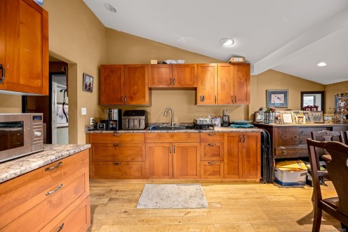 1576 Owen Rd, Comox, BC 