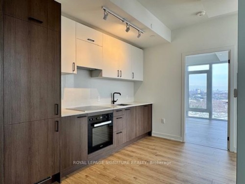 1919-1 Quarrington Lane, Toronto, ON - Indoor Photo Showing Kitchen