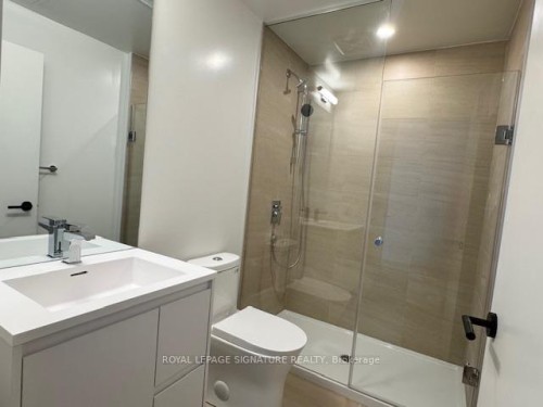 1919-1 Quarrington Lane, Toronto, ON - Indoor Photo Showing Bathroom