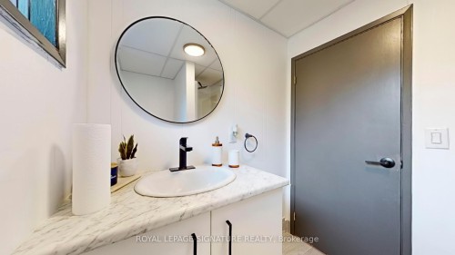 354 Albany Street S, Fort Erie, ON - Indoor Photo Showing Bathroom