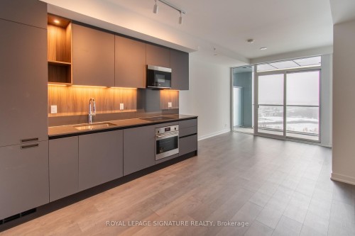 2201-39 Mary Street, Barrie, ON - Indoor Photo Showing Kitchen