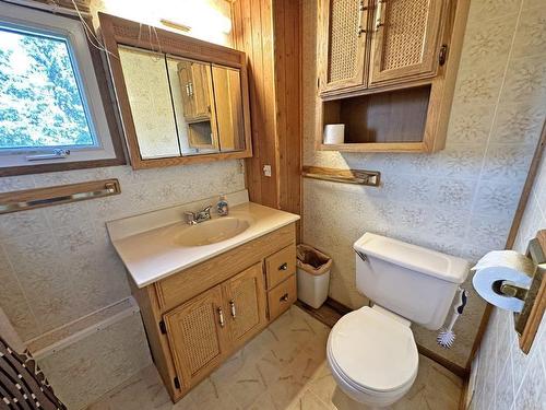 77 Rankin Street, Red Rock, ON - Indoor Photo Showing Bathroom
