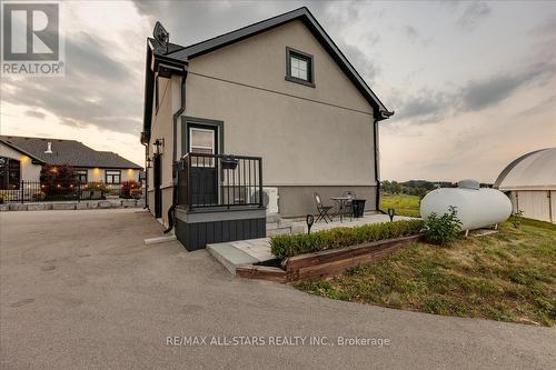 Entrance to Nanny Suite/Guest House - 247 Ravencrest Road, Georgina, ON - Outdoor