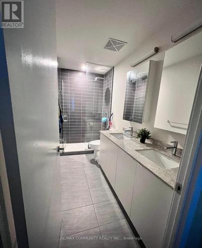 117W - 3 Rosewater Street, Richmond Hill, ON - Indoor Photo Showing Bathroom